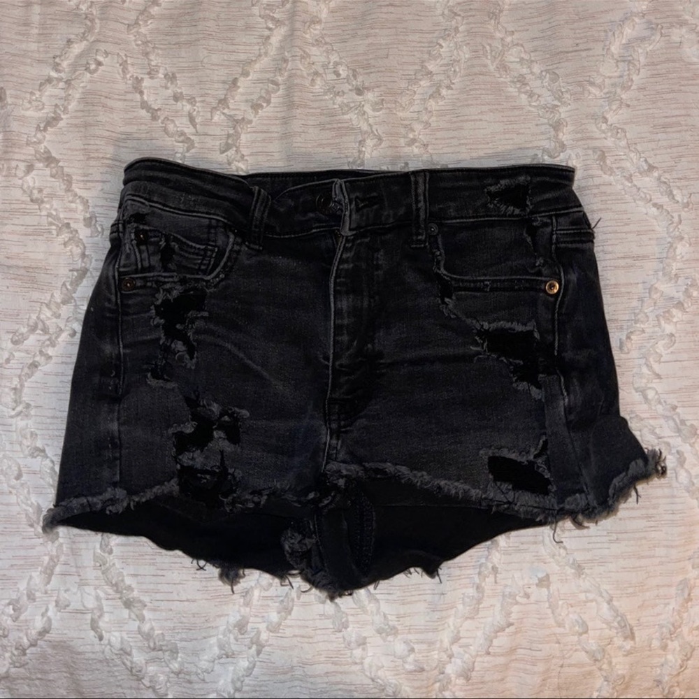 AMERICAN EAGLE ripped hi-rise shorts